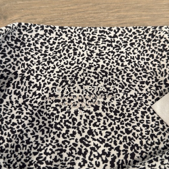 ATHLETA White Black Salutation Stash II‎ Pocket Textured 7/8 Tight Leggings ST - Picture 8 of 14
